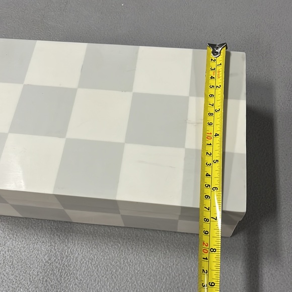 Large Checkered Storage Studio Box - Picture 6 of 8